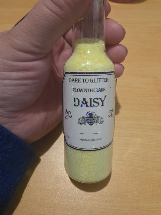 #940 Daisy Fine Glitter Glow in the dark